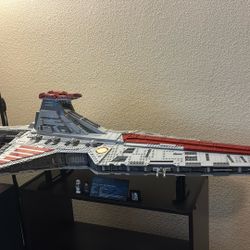 LEGO UCS Venator-Class Republic Attack Cruiser 