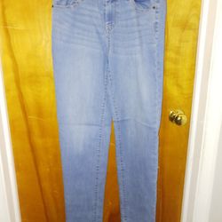 Very Nice Ladies Size 4 Jeans