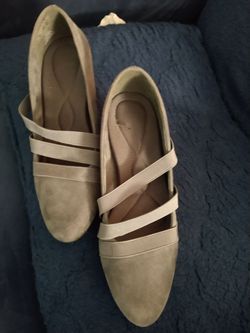 Women's shoes