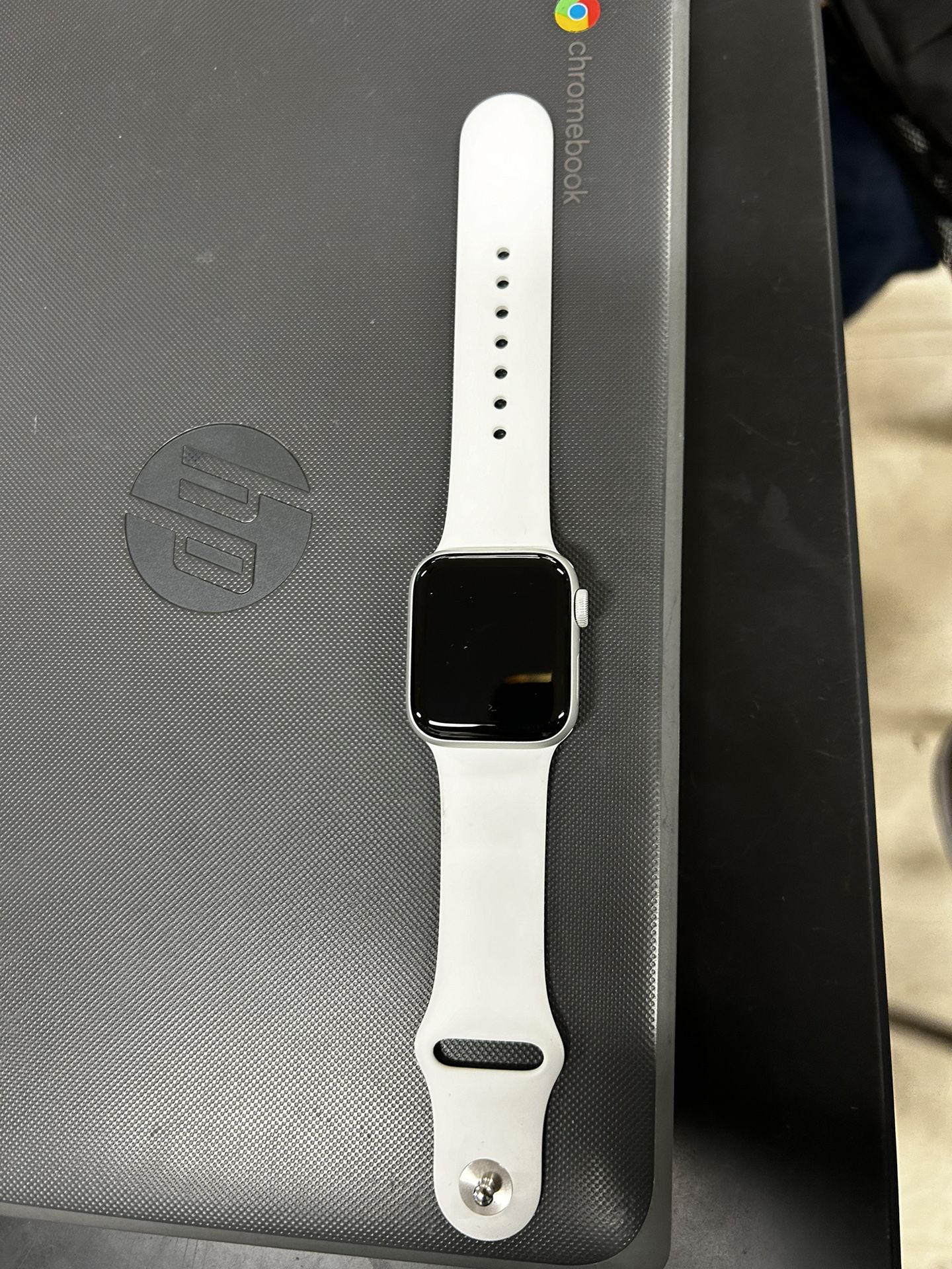 apple watch open but not used