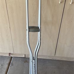 Adjustable Aluminum Crutches – Adult Size
