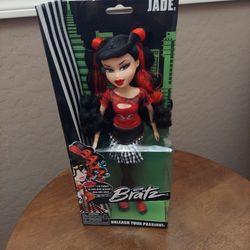 NEW BRATZ JADE BEAUTIFUL MAKES A GREAT GIFT