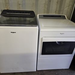 Whirlpool Washer And Dryer Set Extra Large Capacity Topload 