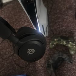 PS5 SLIM 1TB With Two Controllers And Steel Series Headset 