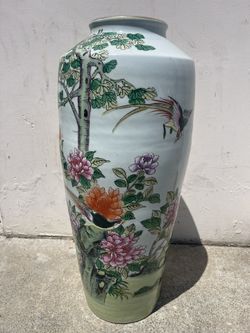 Large Vintage Chinese Families Verte Roulette Porcelain Vase