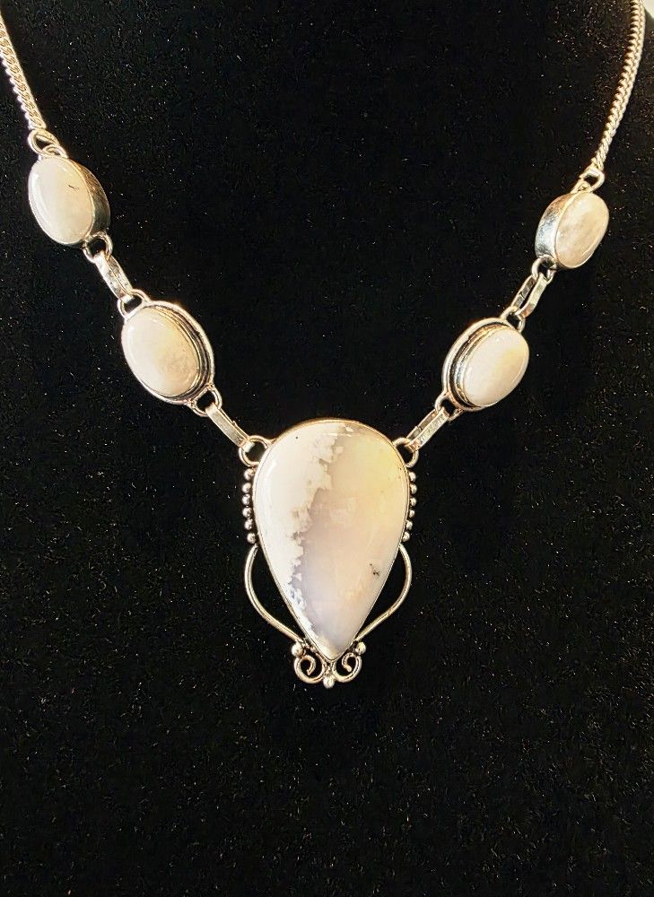 Dendritic Opal Moonstone in 925 Sterling Silver Necklaceā¶