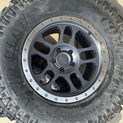 Jeep 17" Wrangler Rubicon JL JK Wheels Mud Claw Tires AGP rims