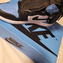 Jordan 1  UNC 