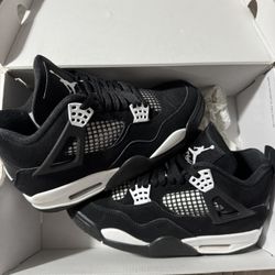 Jordan 4 White Thunder 