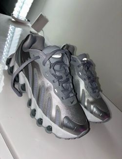Nike airmax size 3.5Y NEW