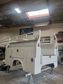 Utility body 8'