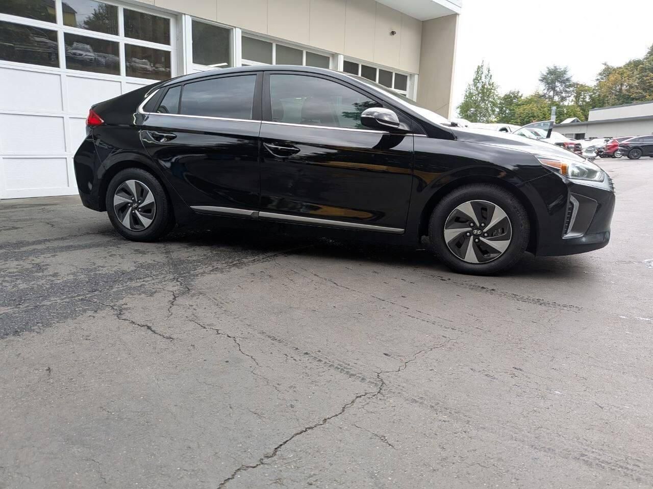 2019 Hyundai Ioniq Hybrid