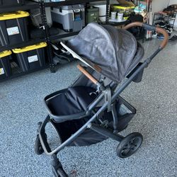 Uppa Baby Vista 2 Stroller - Complete Set