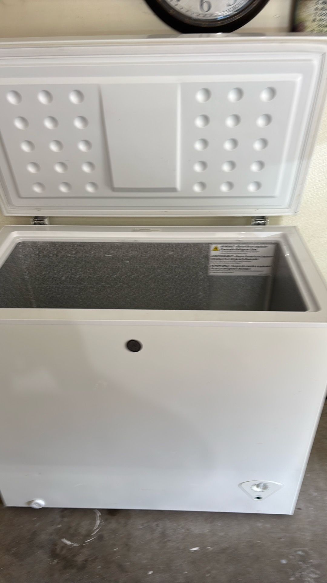 Deep freezer