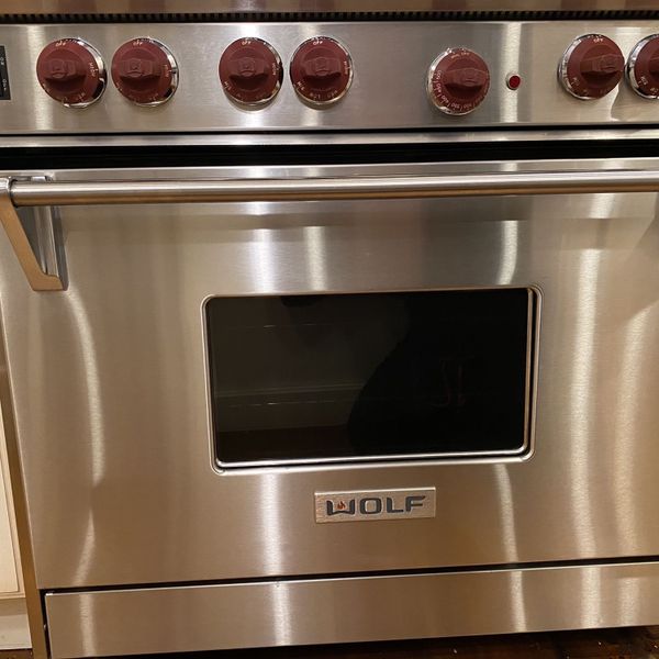 WOLF 36" 6 BURNER GAS RANGE WITH PROPANE ADAPTER AND NIB BLACK KNOBS