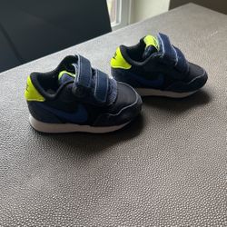 Toodler Nike Sneakers 
