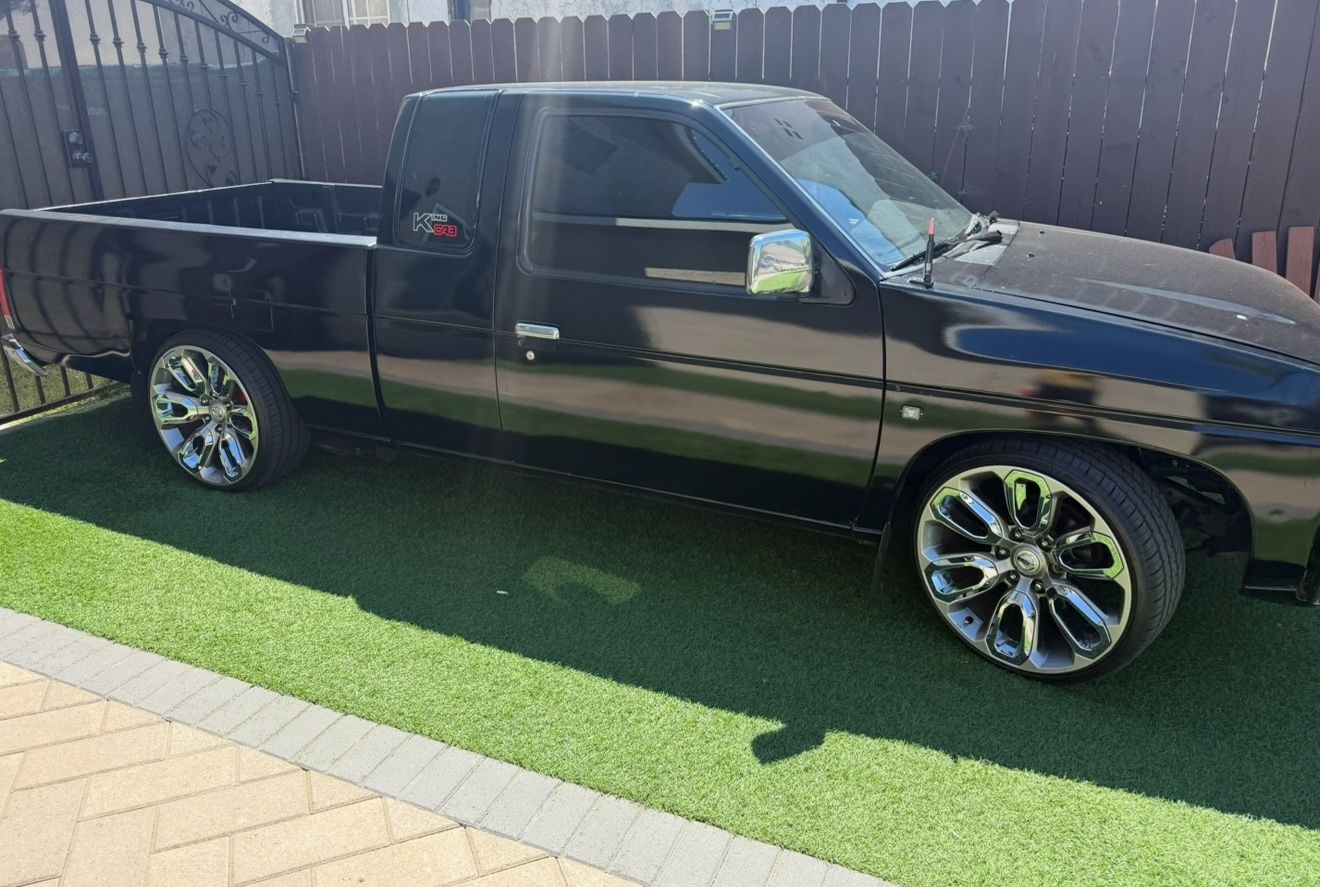 1997 Nissan Pickup