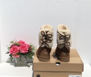 UGG Classic Double Bow Short Boot