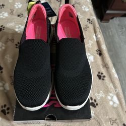 Women’s Go Walk Stretch fit Skechers