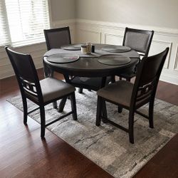 Dining Table With Chairs For Sale- Like New