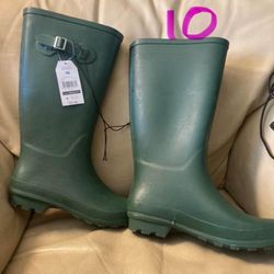 New Rain Boots Women’s Size 10