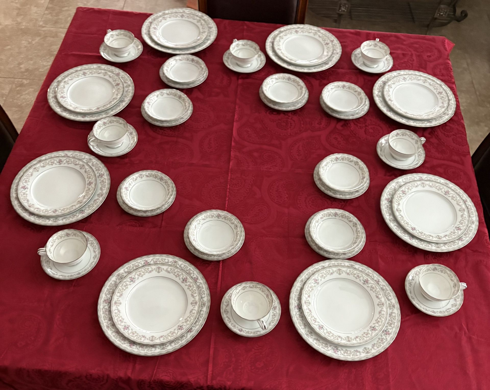 Noritake China, 48 piece eight place setting