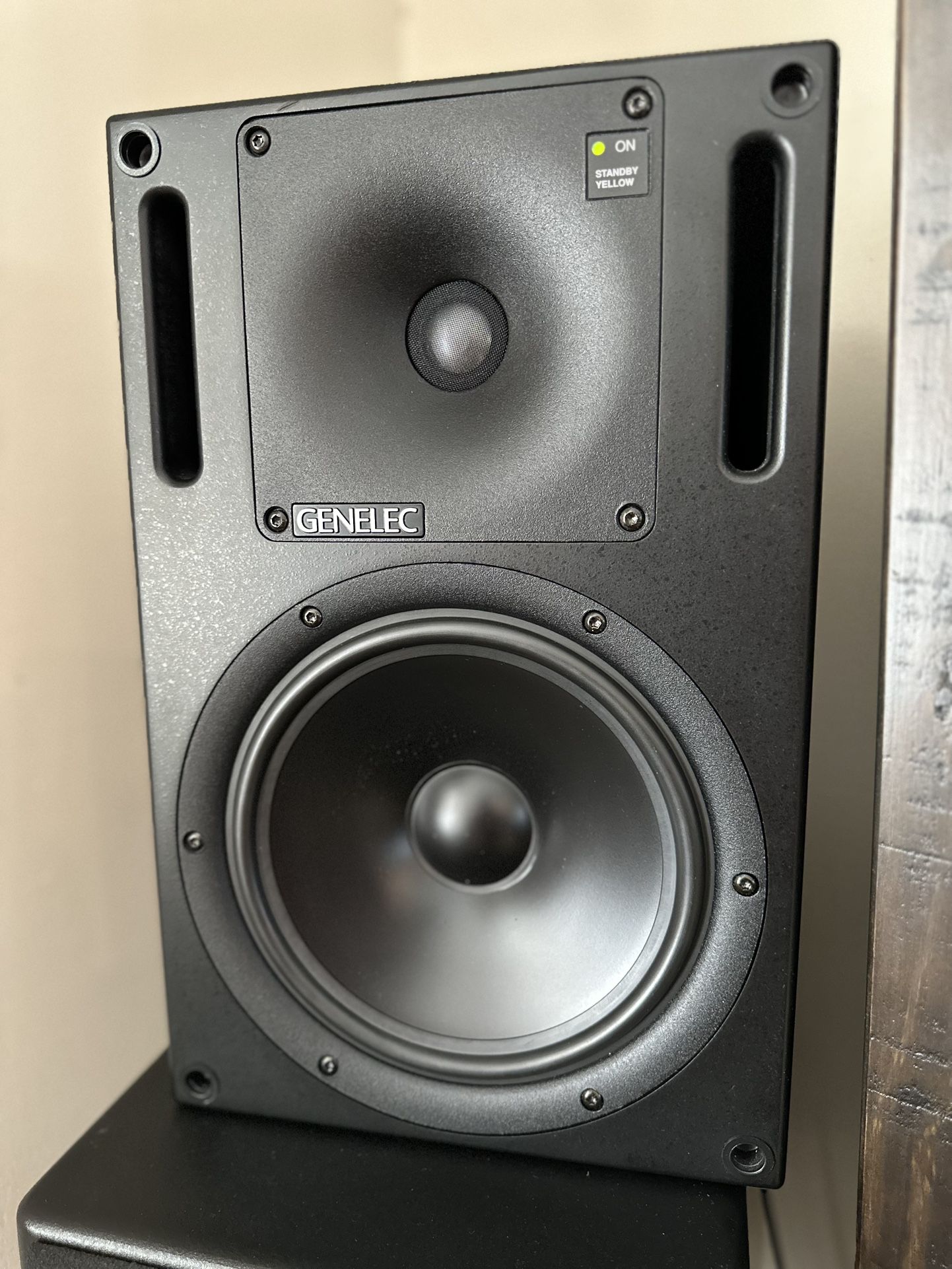 1 Genelec HT208 Studio Speakers 