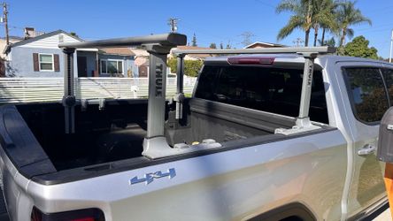 Thule adjustable truck rack