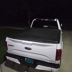 2023 Ford F-150 Trifold Cover