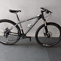 BICYCLE TREK 9 SPEED SIZE 29 BRAND NEW 