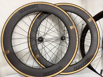 Reserve 57/64 Turbulent Aero Carbon wheel set