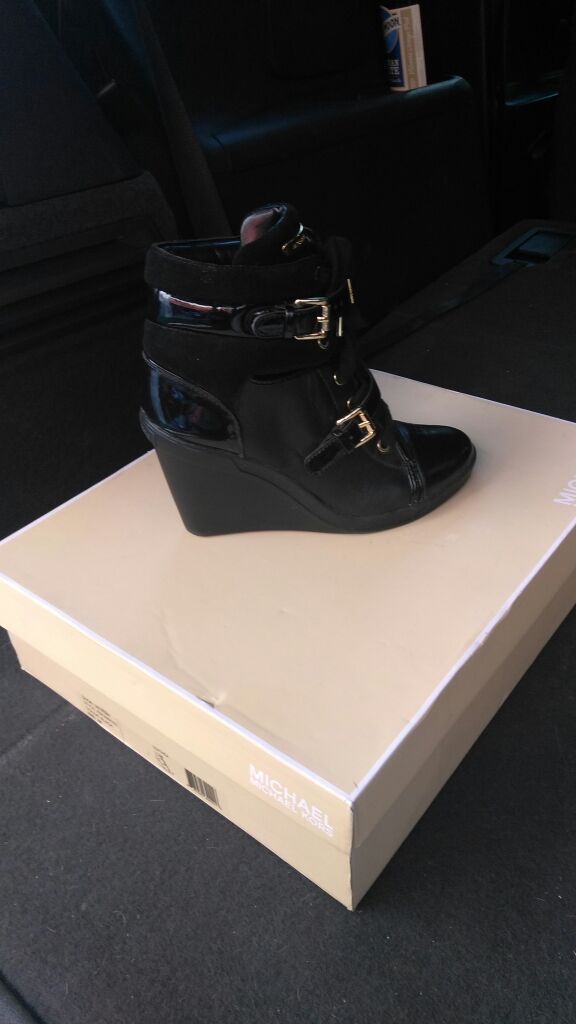 Mk black boots size 7