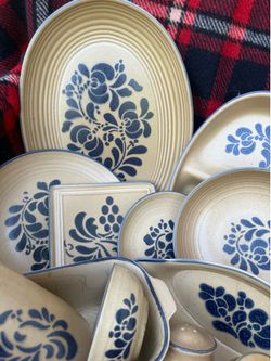 Vintage Pfaltzgraff USA Folk Art Dinner Grouping