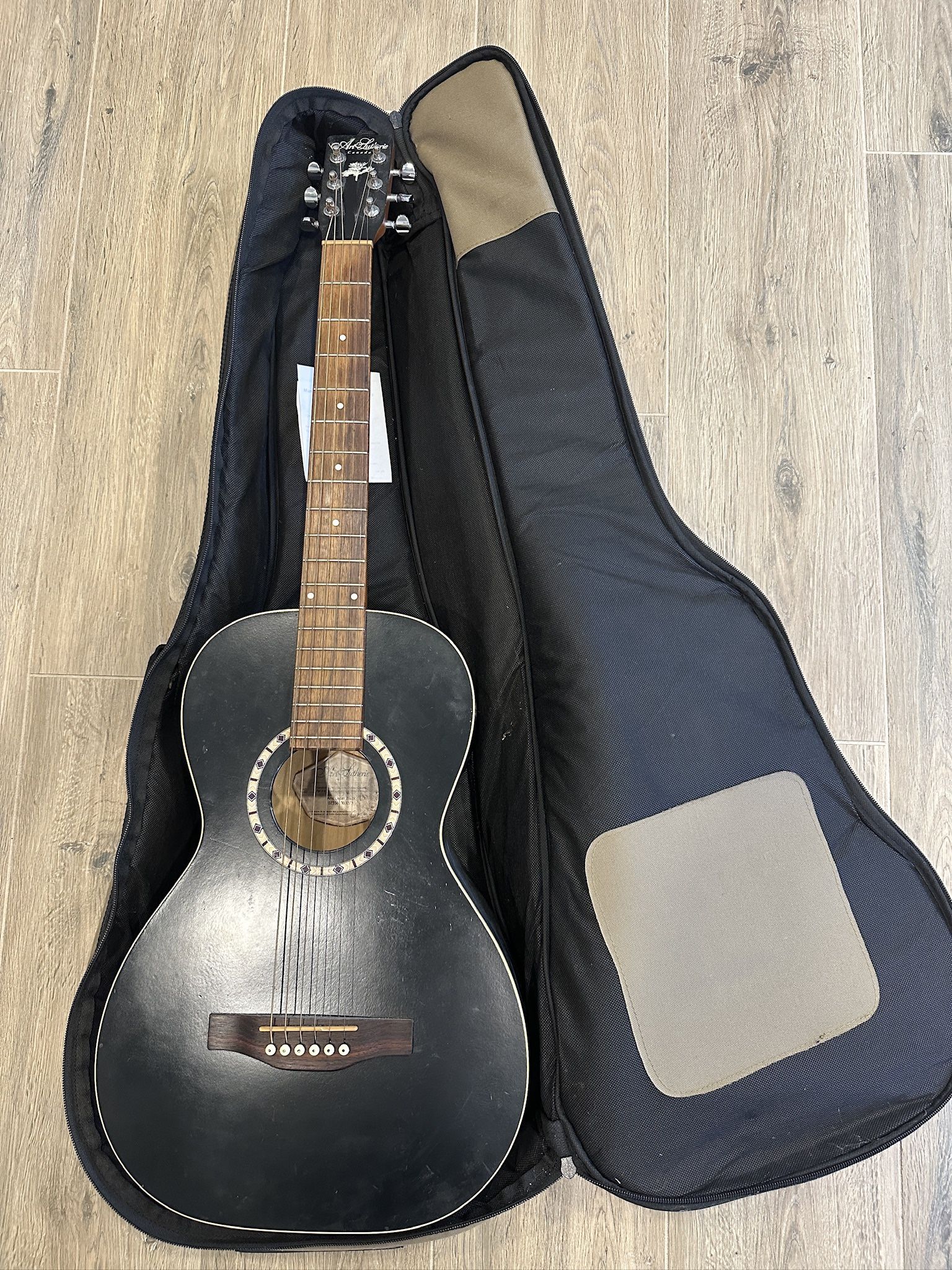 Art and Lutherie Ami Cedar Black Acoustic Guitar with Bag