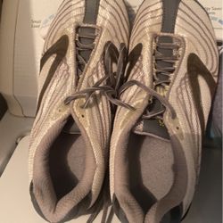 Ryka Shoes Size 6 25 Dollars Nike Size7 Half 25 Dollars 