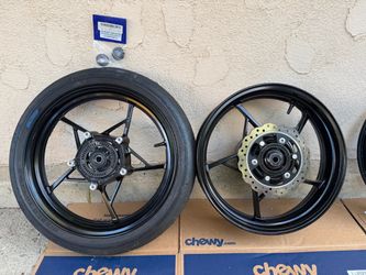 Kawasaki Ninja 400 wheel set