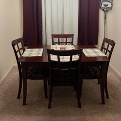 Table And Chairs 