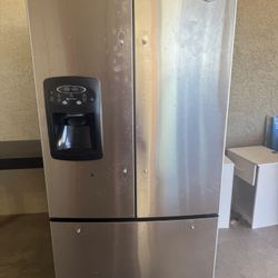 Free (Broken) Maytag Freezer/Fridge