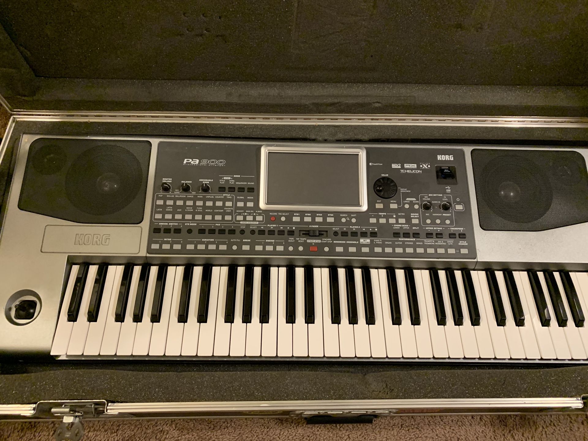 Korg pa 900