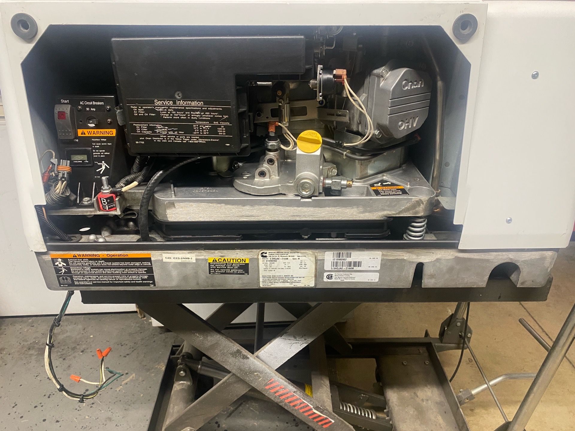 ONAN Commercial QG 5500w Generator