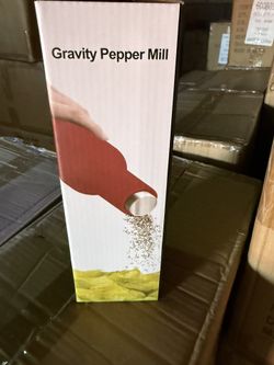 Electric Salt And Pepper Shaker/ grinder