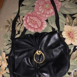 Gucci Vintage Tiger Enamel Closure Gorgeous Leather Purse 