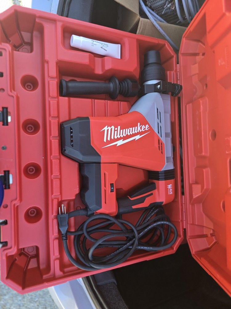 Milwaukee SDS MAX 1-3/4 Hammer Drill