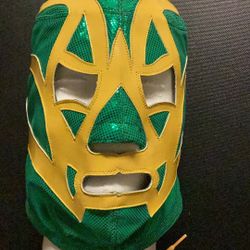 FISHMAN Jr. Professional Luchador Mask. Made By DEPORTES MARTÍNEZ 