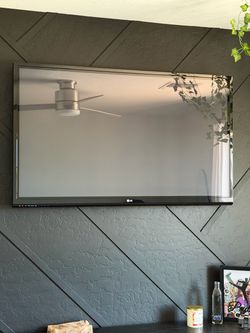 LG FLAT SCREEN 50”