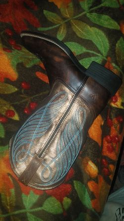 Ariat cowgirl boots