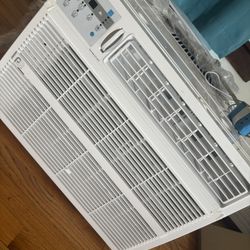 Brand new Never Used AC (Perfect Aire)