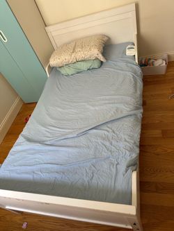 IKEA SUNDVIK Extendable kids bed frame with slatted bed base white Good Condition