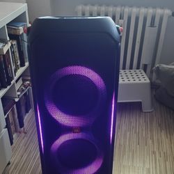 JBL PartyBox 710 Bluetooth Speaker 