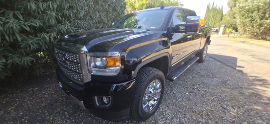 2018 GMC DENALI BLACK